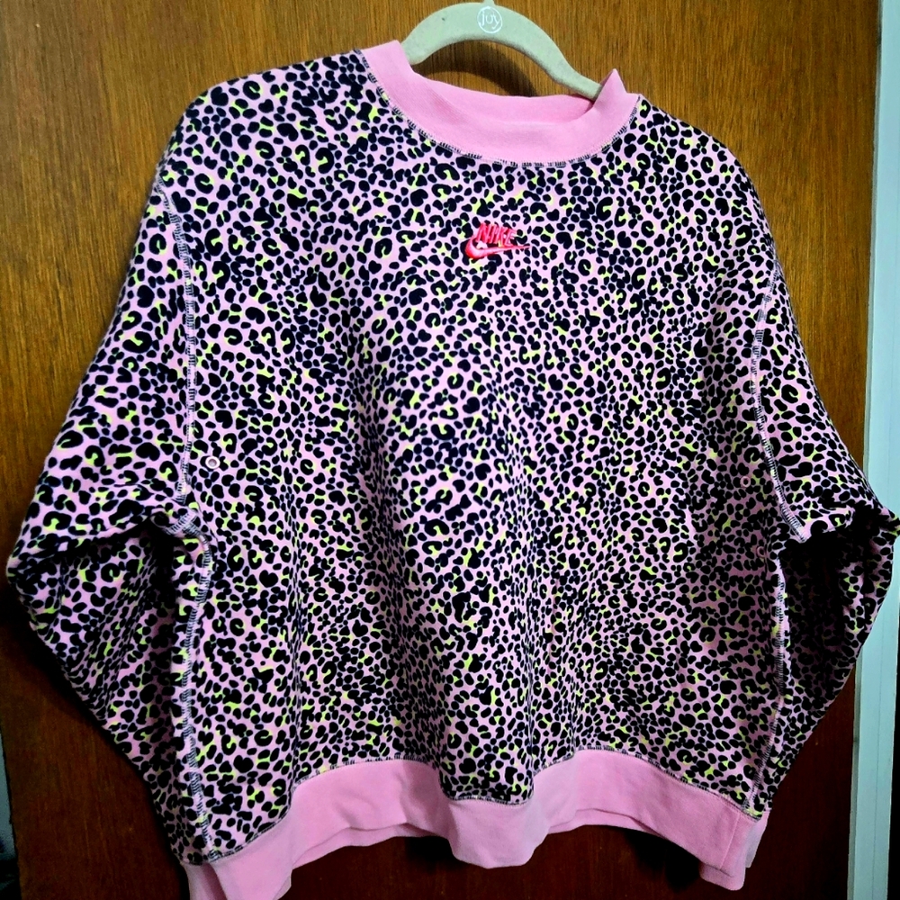 Nike Womens Crewneck Sweatshirt